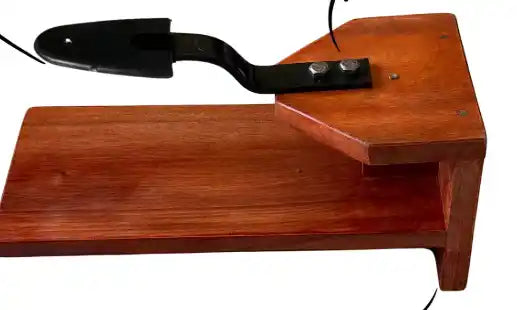 Leaf Boat Traditional Table Top Coconut Scraper Thengai Thuruvi with MS Blade (Medium Kitchen Table Suitable) Hermane | Thengina Kayi | Nariyal |